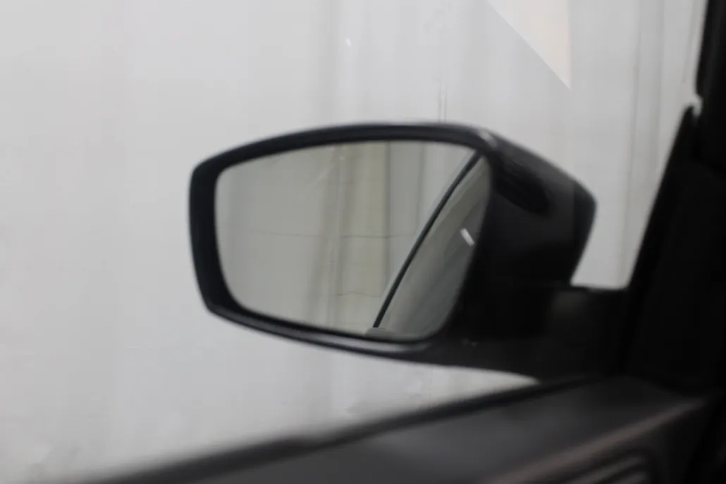2016 Volkswagen Beetle 1.8T S photo 1