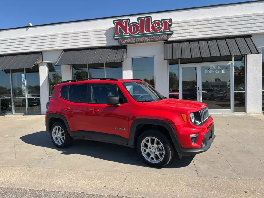 2022 Jeep Renegade Latitude photo 1