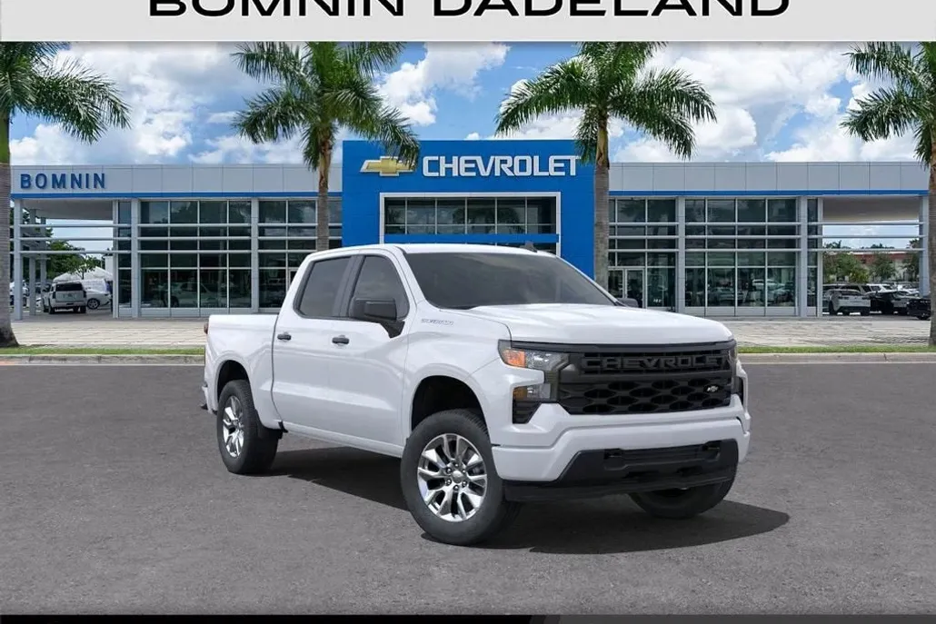2025 Chevrolet Silverado 1500 Custom photo 1