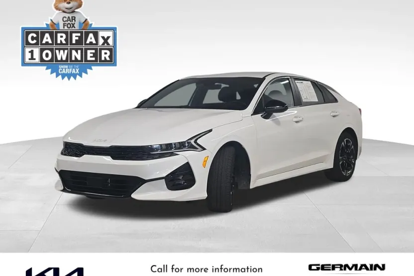 2023 Kia K5 GT-Line photo 1