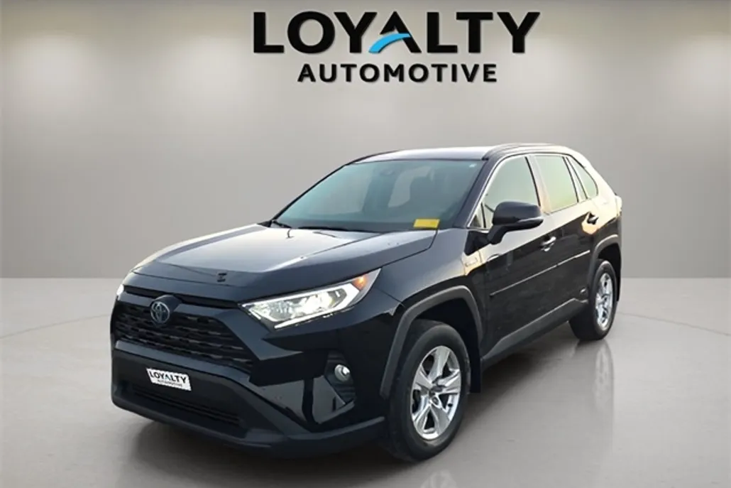 2021 Toyota RAV4 Hybrid XLE photo 1