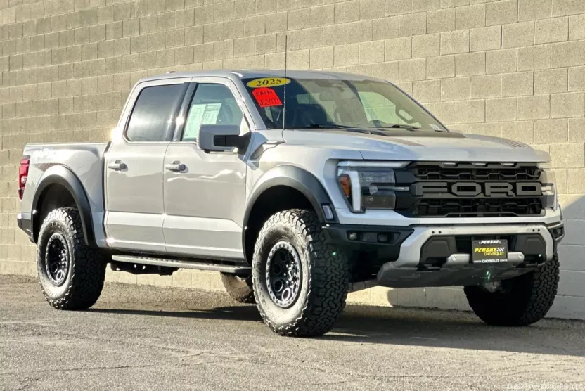 2025 Ford F-150 Raptor photo 1