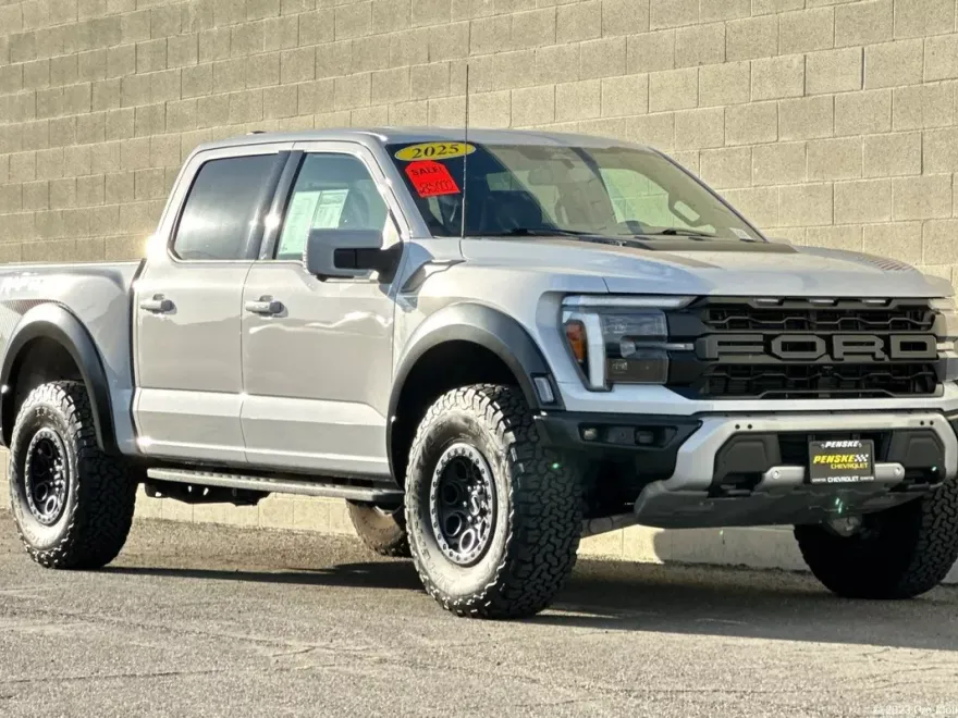 2025 Ford F-150 Raptor photo 1