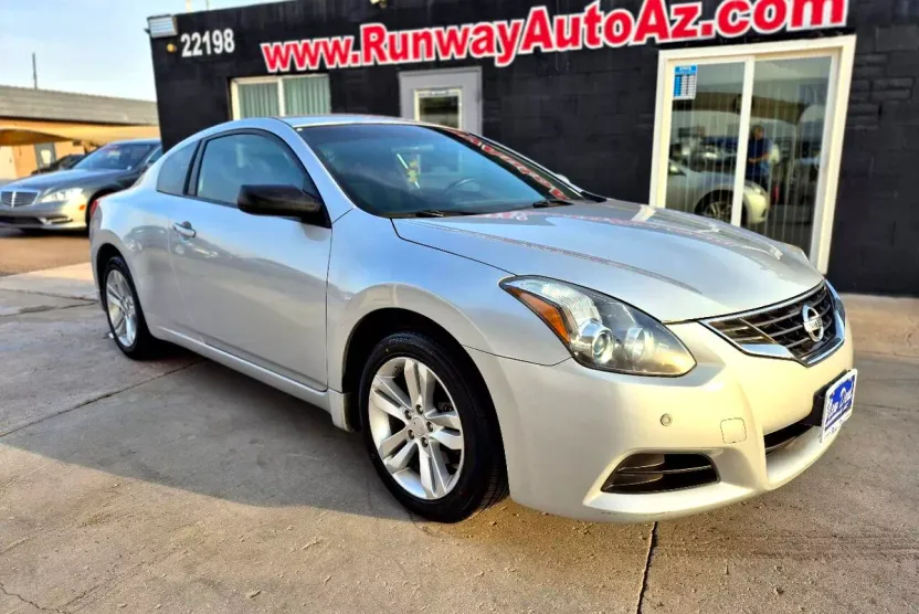 2013 Nissan Altima 2.5 S photo 1