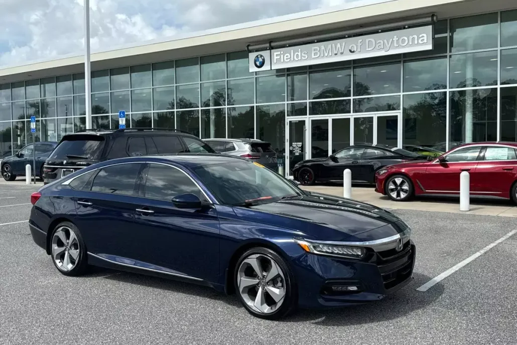 2018 Honda Accord Touring 1.5T photo 1