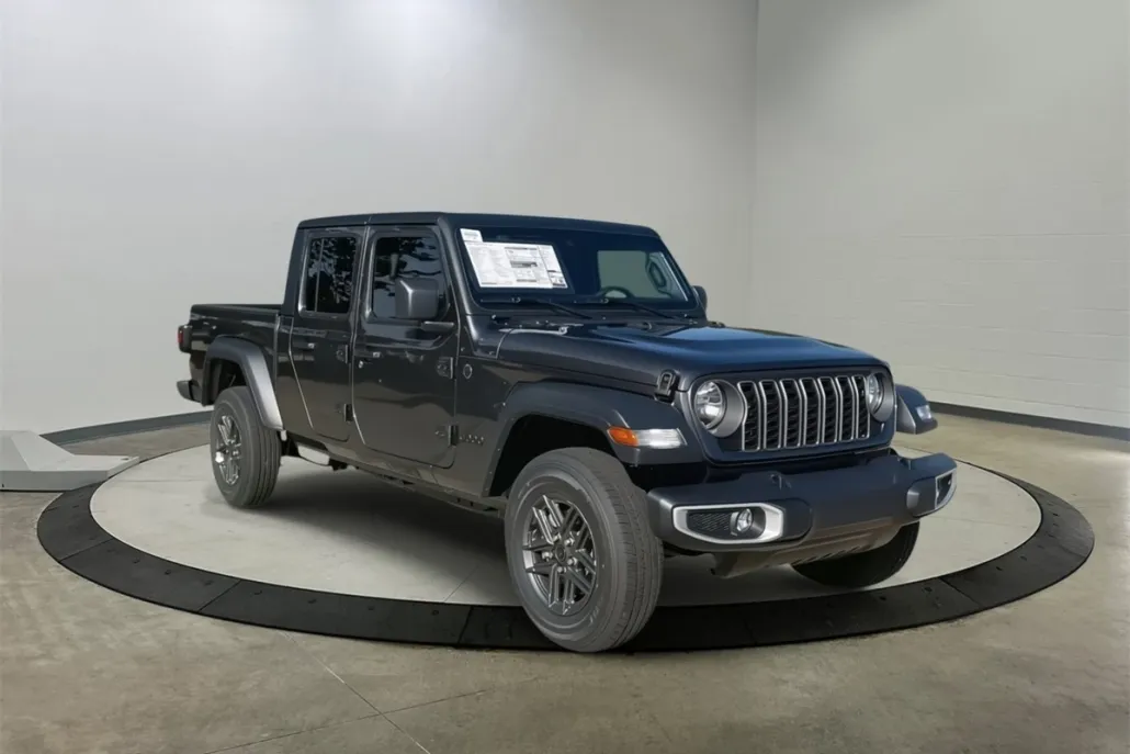 2025 Jeep Gladiator Sport S photo 1