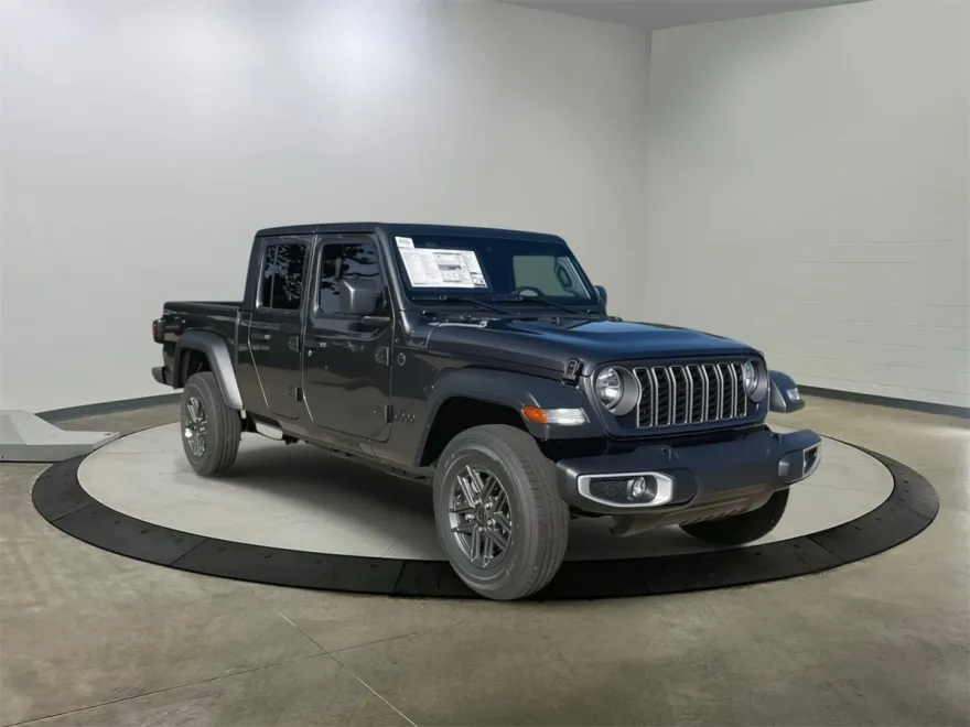 2025 Jeep Gladiator Sport S photo 1