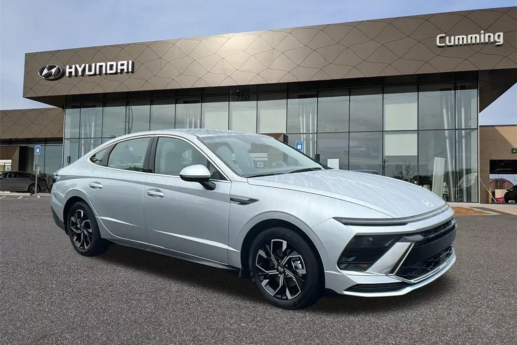 2025 Hyundai Sonata SEL photo 1