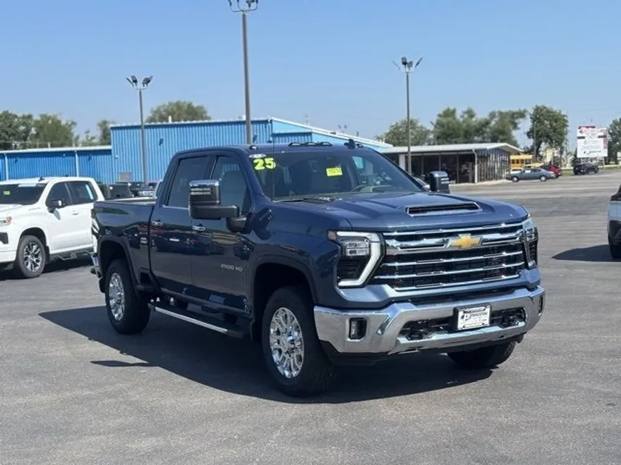 2025 Chevrolet Silverado 2500HD LTZ photo 1