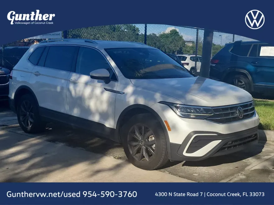 2023 Volkswagen Tiguan SE photo 1