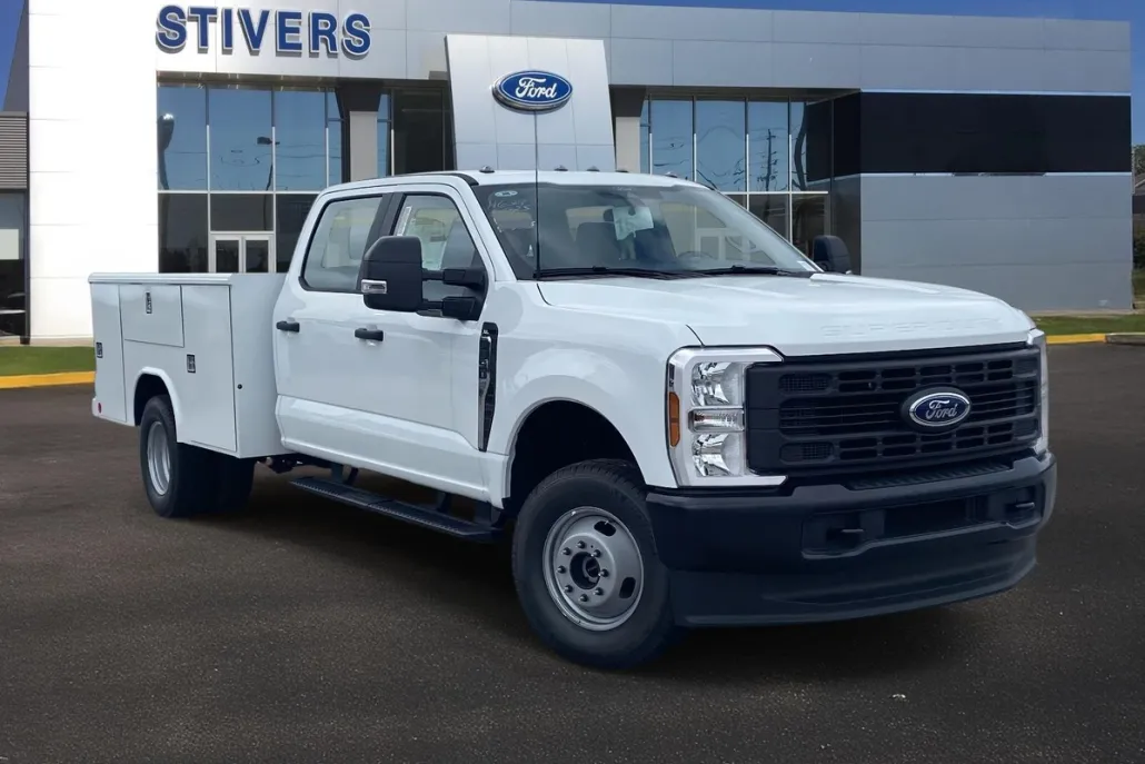 2025 Ford F-350 XL photo 1