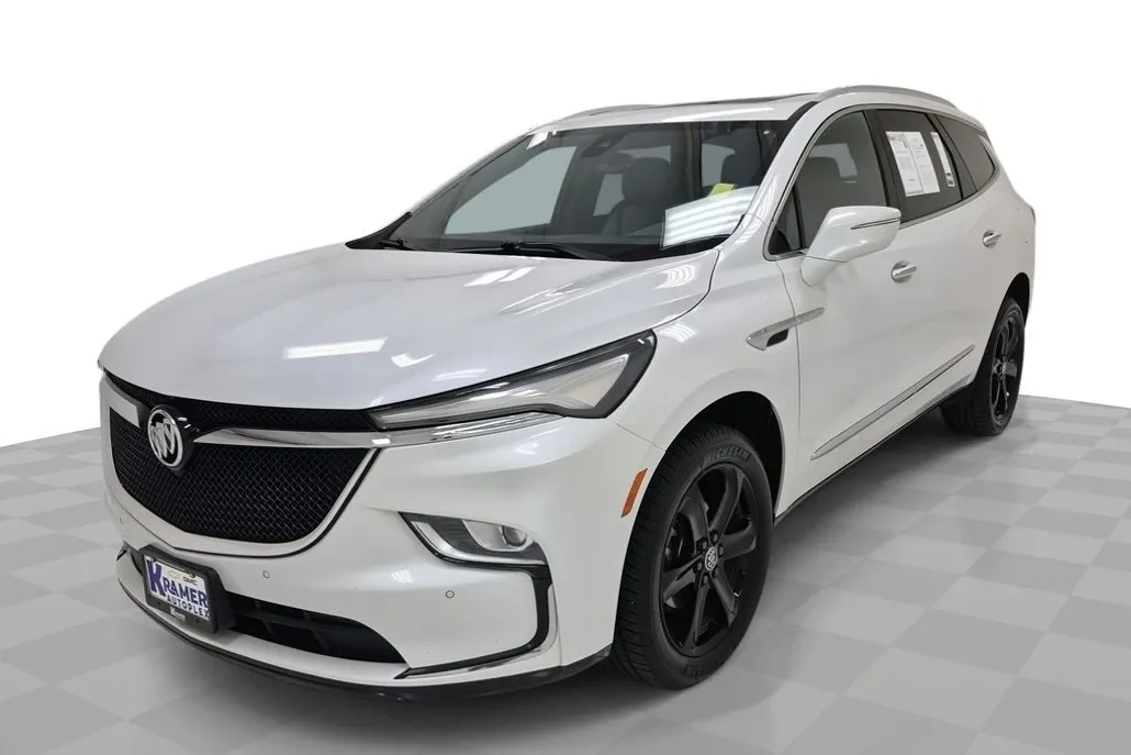 2023 Buick Enclave Essence photo 1