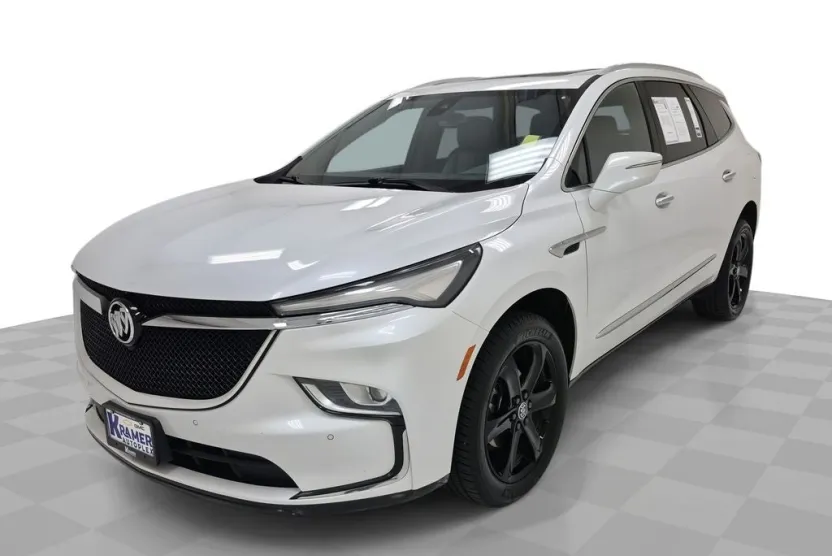 2023 Buick Enclave Essence photo 1