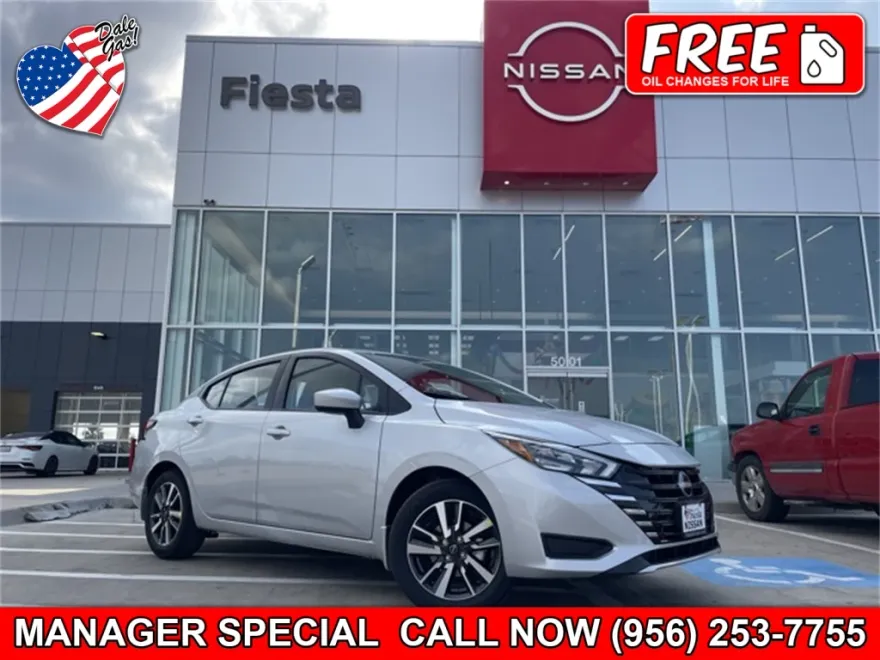 2025 Nissan Versa SV photo 1