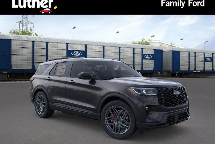 2025 Ford Explorer ST photo 1