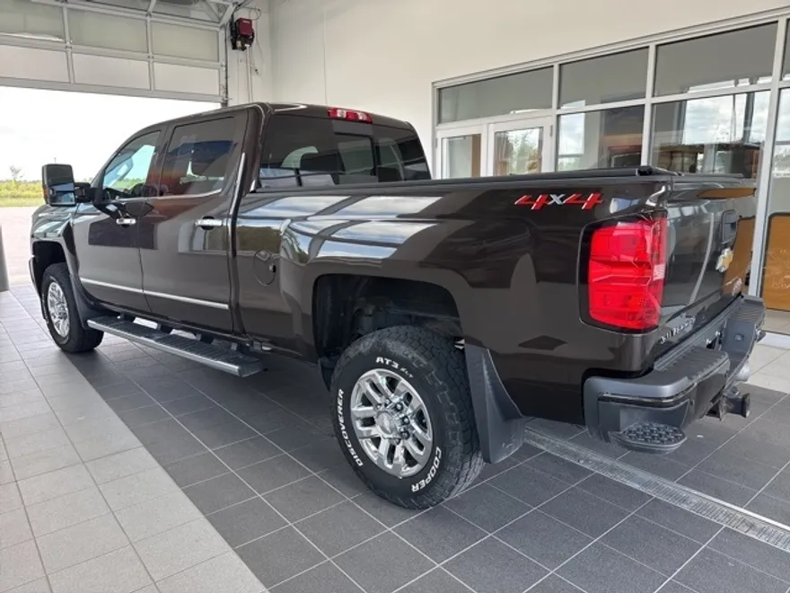 2018 Chevrolet Silverado 3500HD High Country photo 1