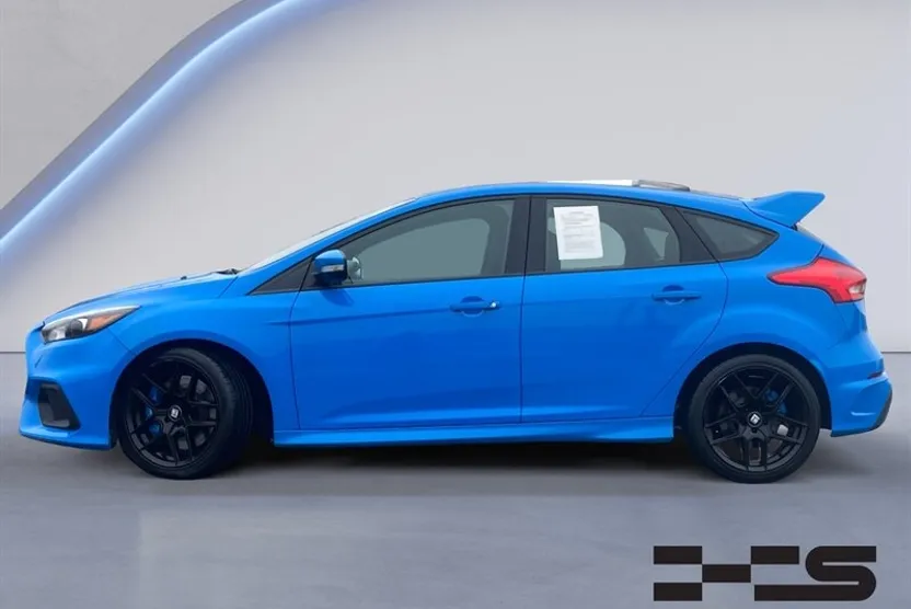 2017 Ford Focus RS photo 1