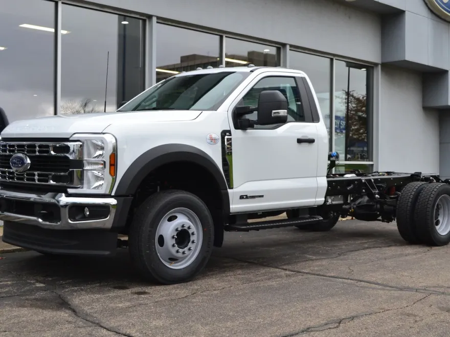 2025 Ford F-450 XL photo 1