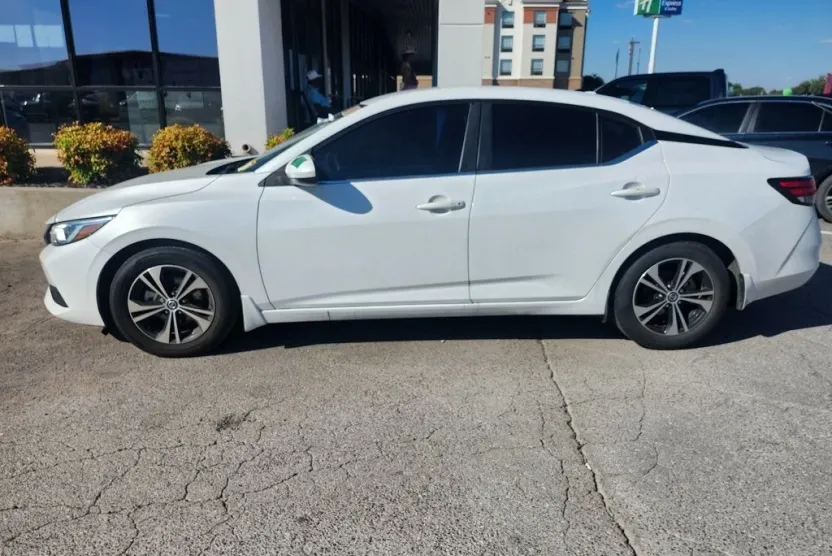 2023 Nissan Sentra SV photo 1