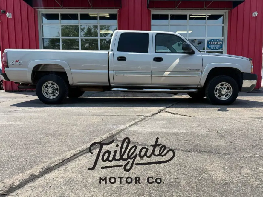 2004 Chevrolet Silverado 2500HD LT photo 1