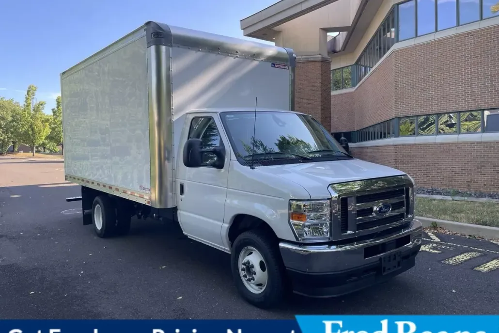 2025 Ford E-350 Base photo 1