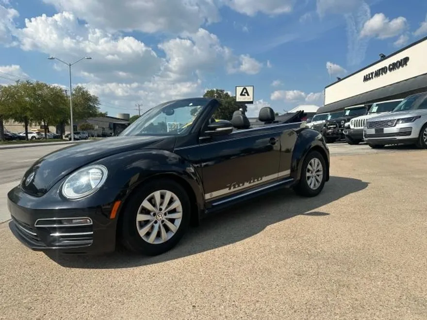 2019 Volkswagen Beetle S Convertible photo 1