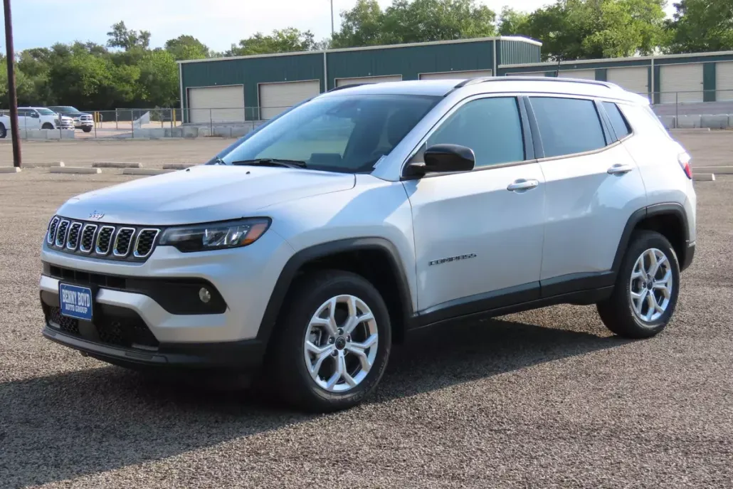 2025 Jeep Compass Latitude photo 1