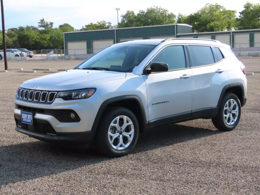 2025 Jeep Compass Latitude photo 1