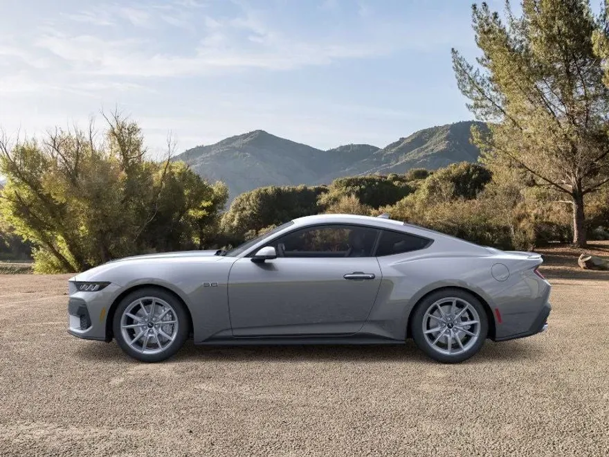 2025 Ford Mustang GT Premium photo 1