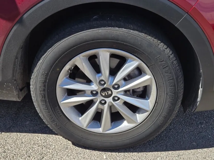 2020 Kia Sorento LX photo 1