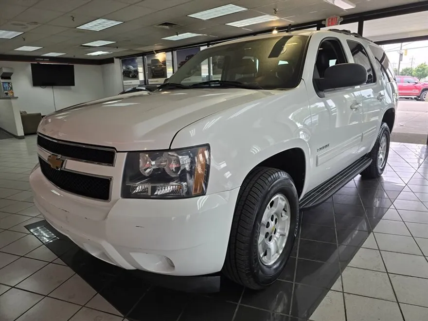 2012 Chevrolet Tahoe LT photo 1