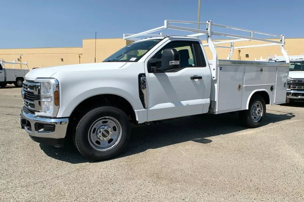 2025 Ford F-350 XL photo 1