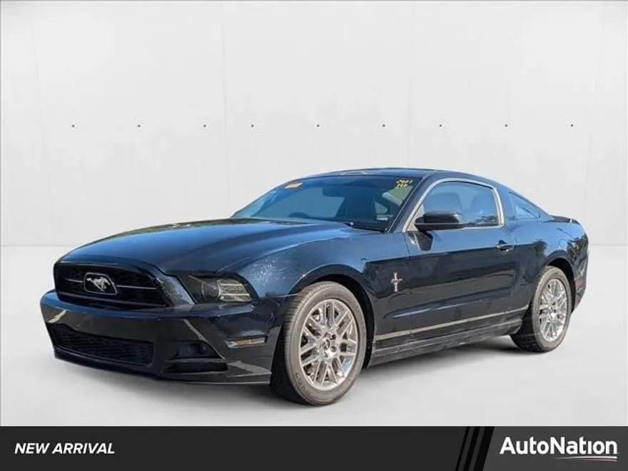 2014 Ford Mustang V6 Premium photo 1