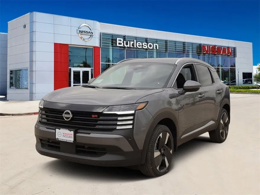 2025 Nissan Kicks SR photo 1