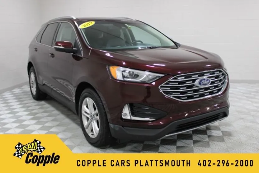 2019 Ford Edge SEL photo 1