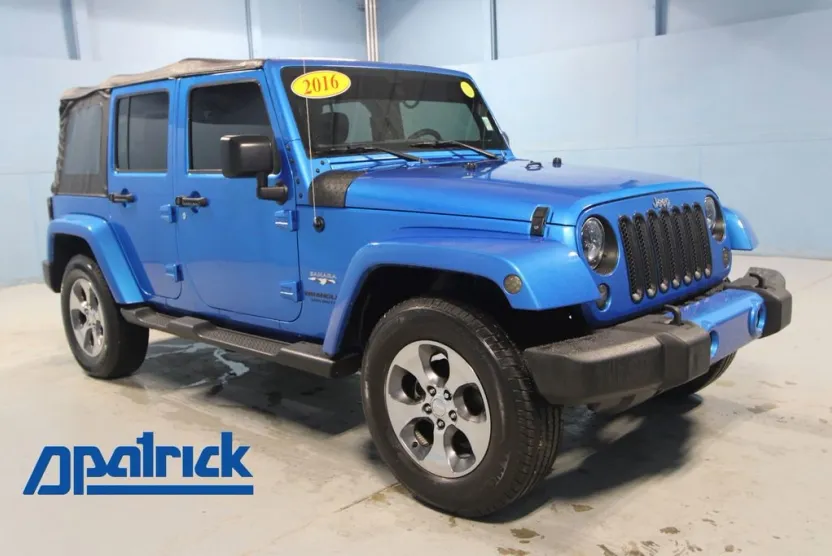 2016 Jeep Wrangler Unlimited Sahara photo 1