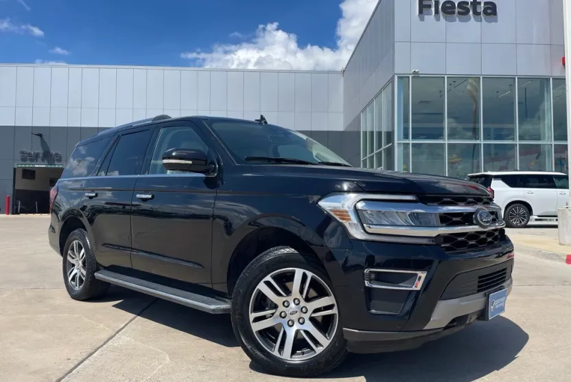 2023 Ford Expedition Limited photo 1