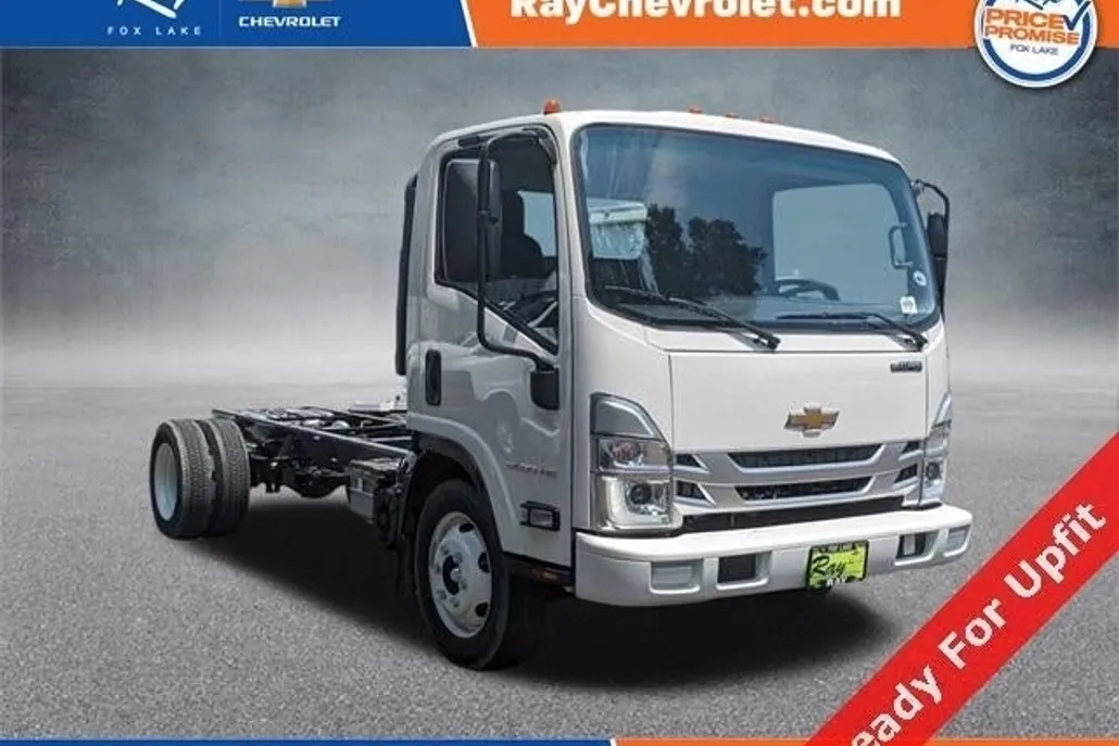 2025 Chevrolet Silverado 4500HD Base photo 1