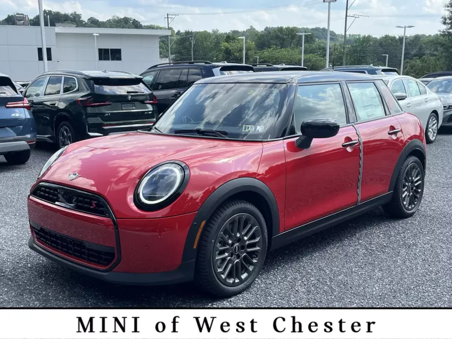 2025 Mini Cooper 2 Door Hardtop Signature photo 1