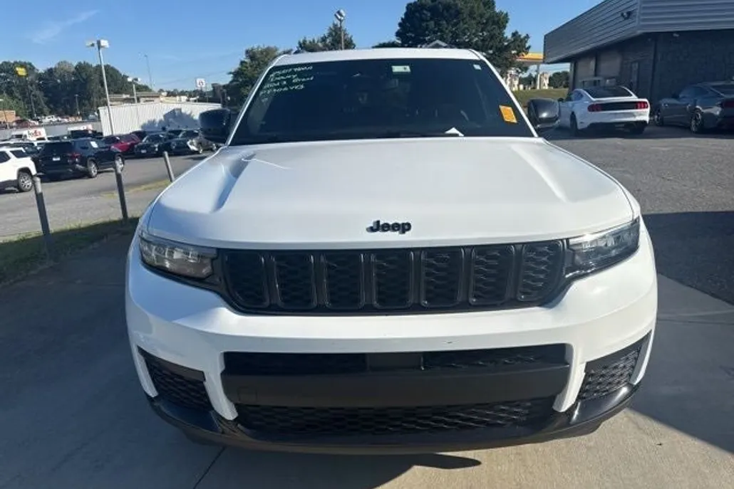 2023 Jeep Grand Cherokee Altitude X photo 1