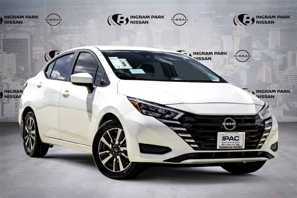 2025 Nissan Versa SV photo 1