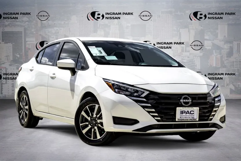 2025 Nissan Versa SV photo 1