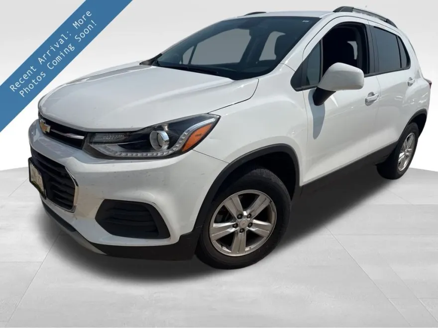 2022 Chevrolet Trax LT photo 1