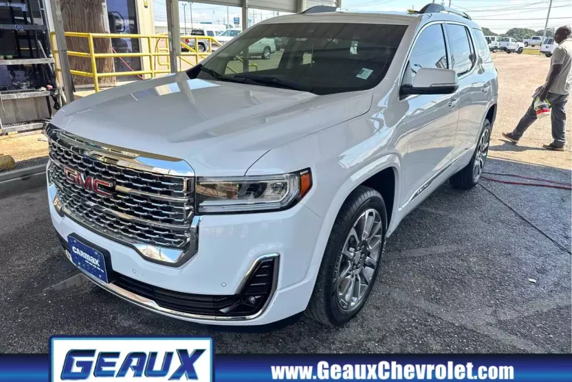 2023 Gmc Acadia Denali photo 1