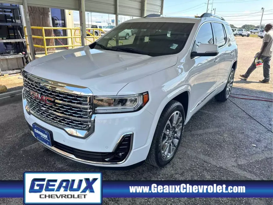 2023 Gmc Acadia Denali photo 1