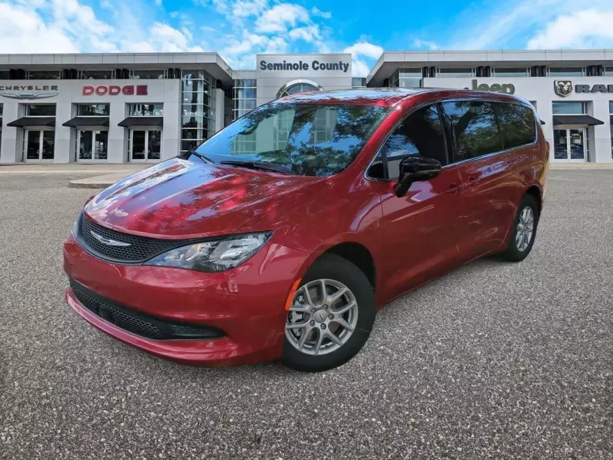 2026 Chrysler Voyager LX photo 1