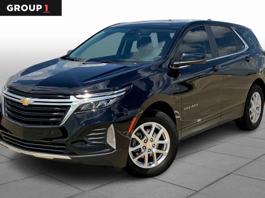 2023 Chevrolet Equinox LT photo 1