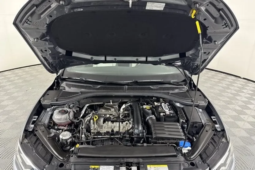 2021 Volkswagen Jetta R-Line photo 1