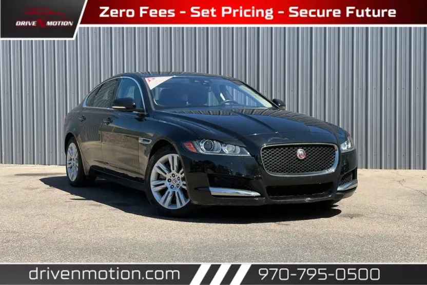 2016 Jaguar XF Premium photo 1