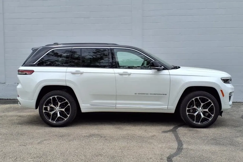 2025 Jeep Grand Cherokee Summit Reserve photo 1
